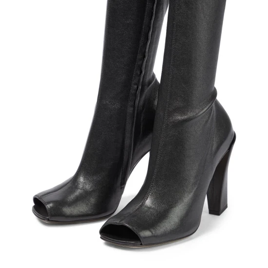 Victoria Beckham Gabrielle Knee-high Leather Boots 4 Victoria Beckham Gabrielle Knee-high Leather Boots - Image 4
